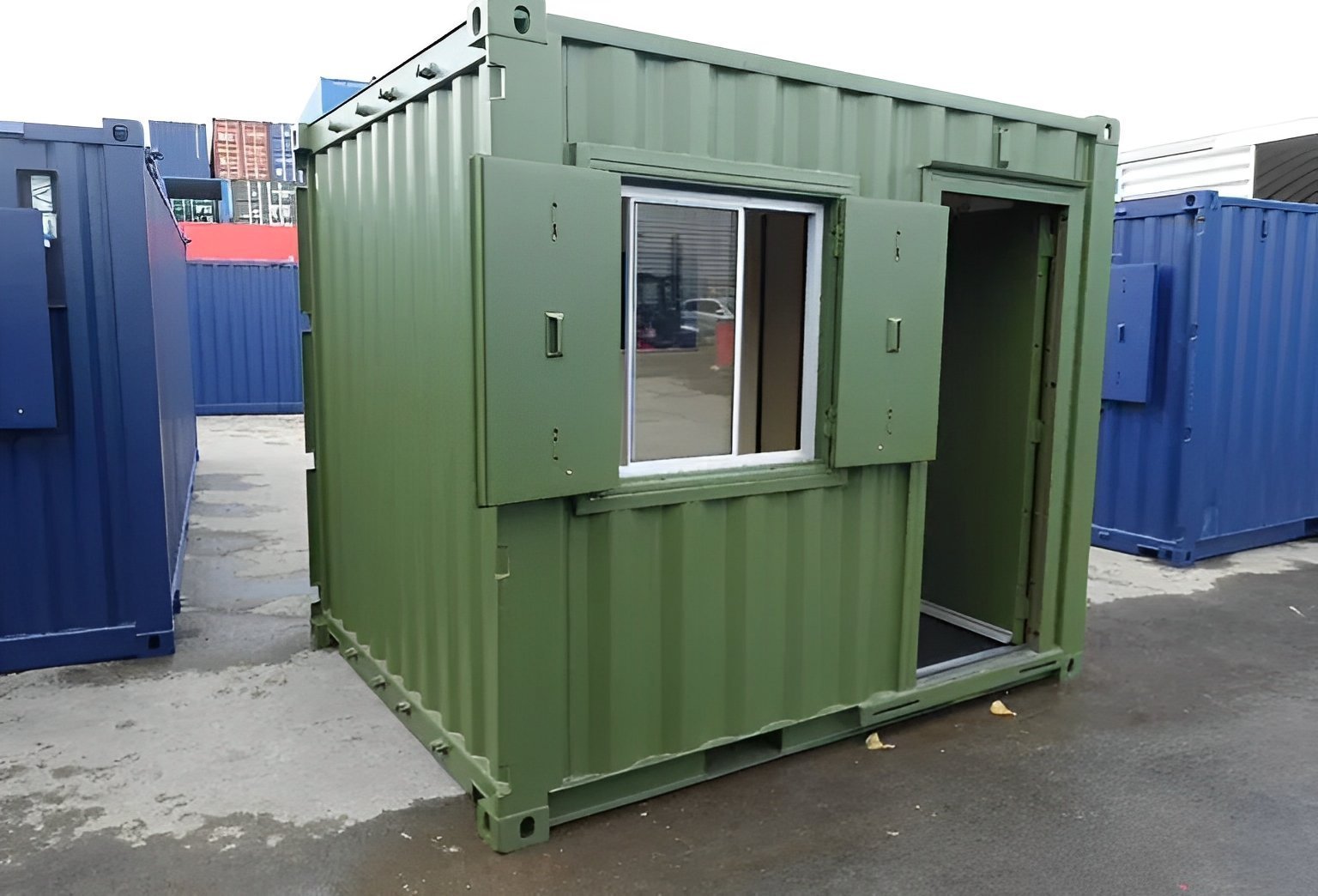Bureau en conteneur maritime 10 x 8 pieds sur mesure