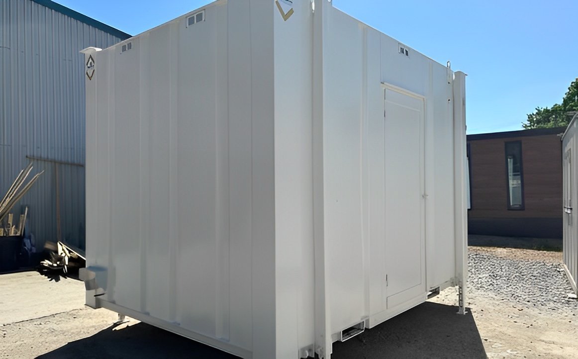 Bloc sanitaire 2+1 sur vérins, 12 pieds x 9 pieds – Image 4