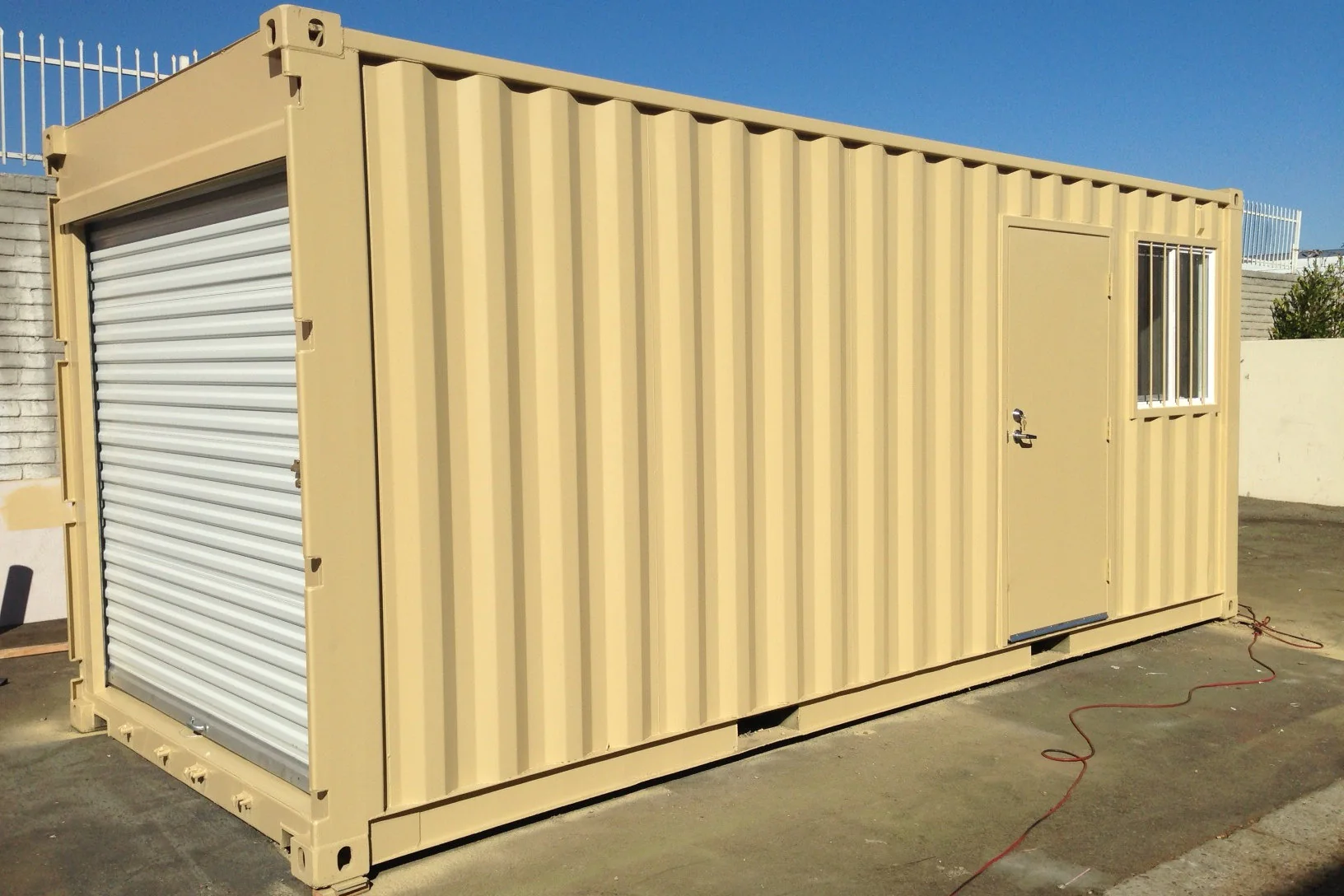 Conteneur de stockage 16 pieds avec porte enroulable
