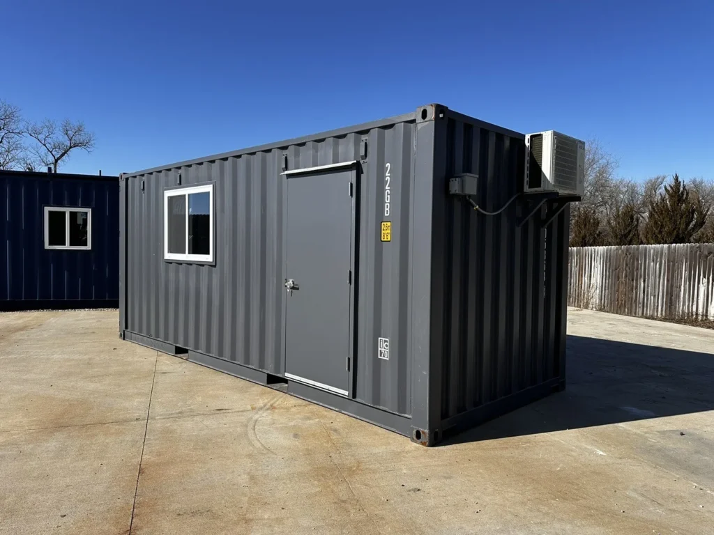Bureau conteneur 20 pieds gris ardoise avec bardage à clins et climatisation 120V