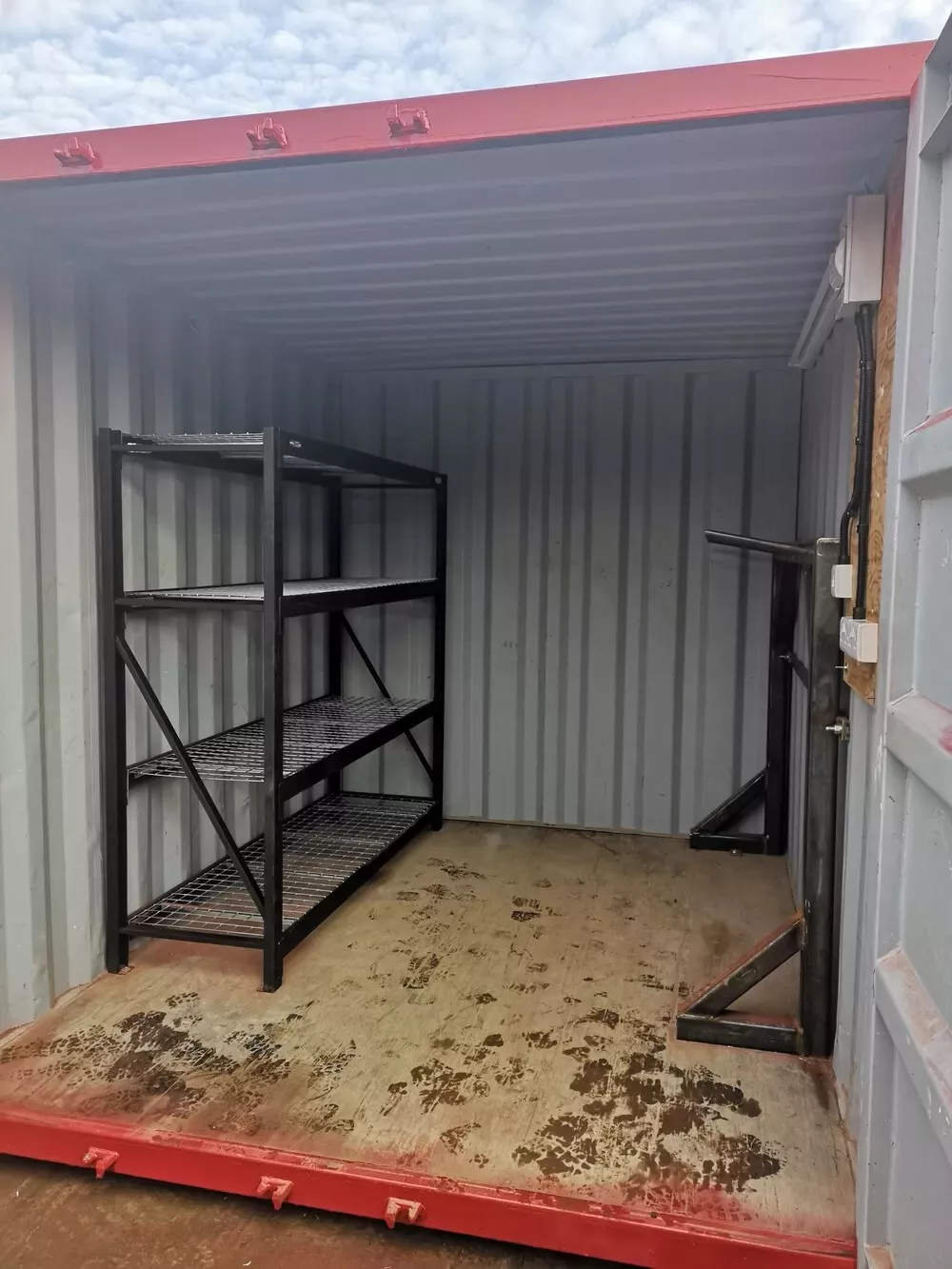 Conteneur de stockage sur mesure 10 x 8 pieds — local gréement / matériel