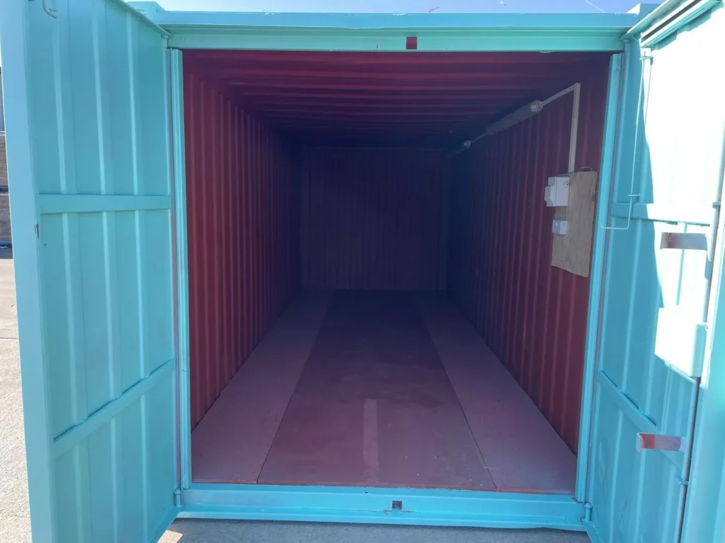 Conteneur de stockage anti-vandalisme 20 x 8 pieds (reconditionné)